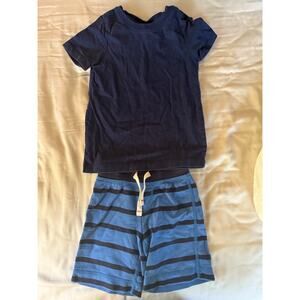 Hanna Andersson navy shirt and blue stripe shorts size 90